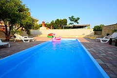 Tina :  villa piscine