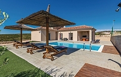 Anastasia : villa with a pool