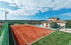 Anastasia : villa with a pool