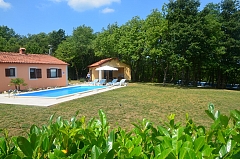 Frigola: villa with pool