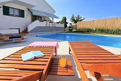 Boris : villa avec piscine