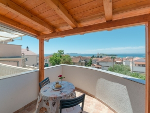 location Mirella : 2 appartements