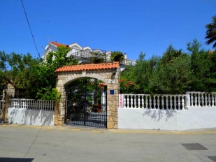 location Tania : 5 appartements